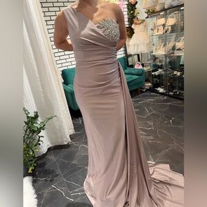 Portia and Scarlett Elegant White One-Shoulder Dress